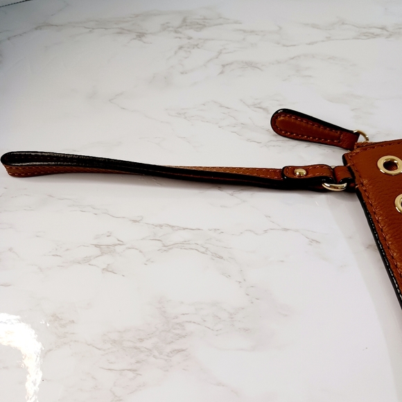 *SALE* Michael Kors Soft Leather Wristlet EUC - Picture 8 of 12